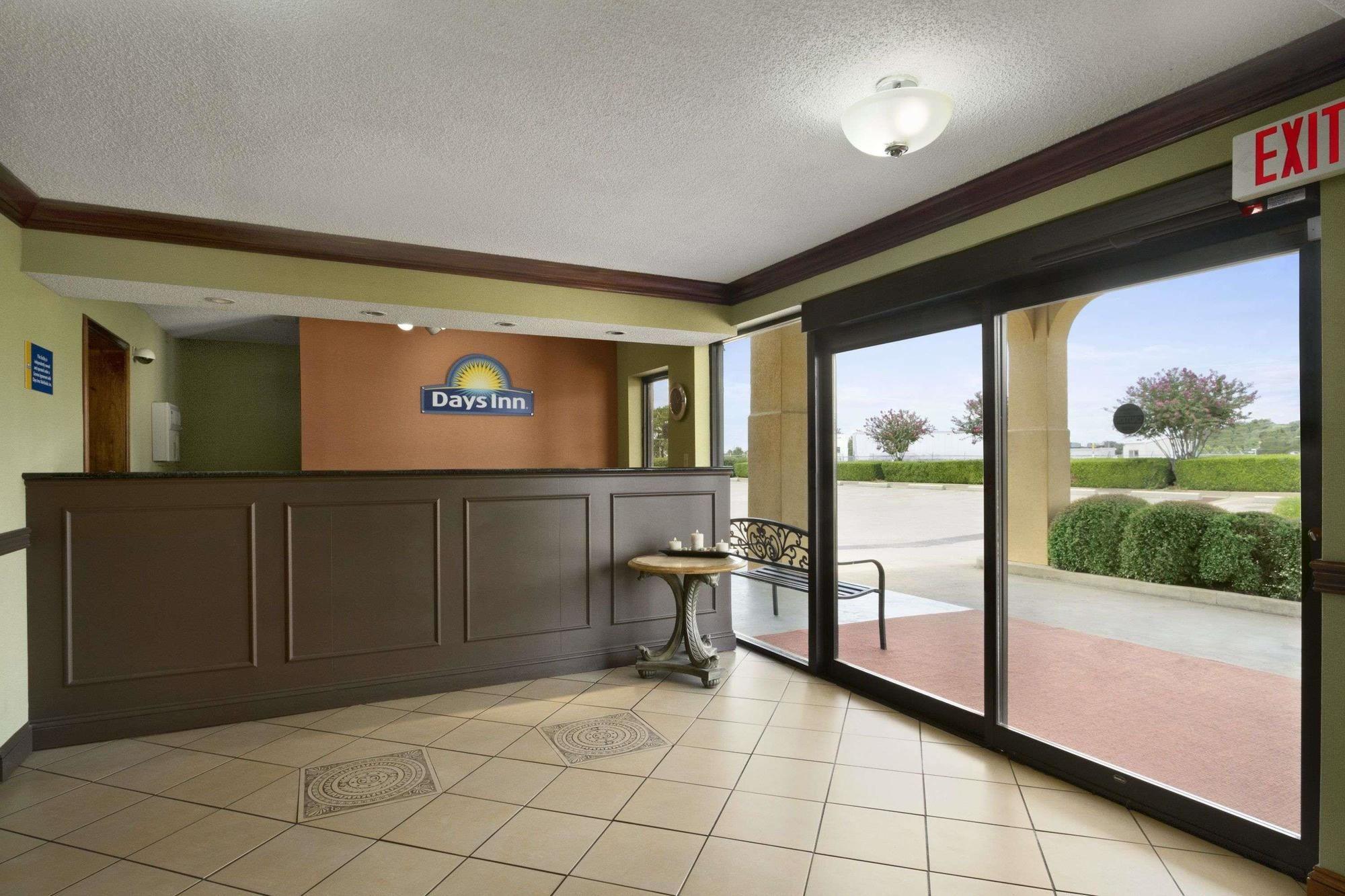 Days Inn By Wyndham Southaven Ms Dış mekan fotoğraf