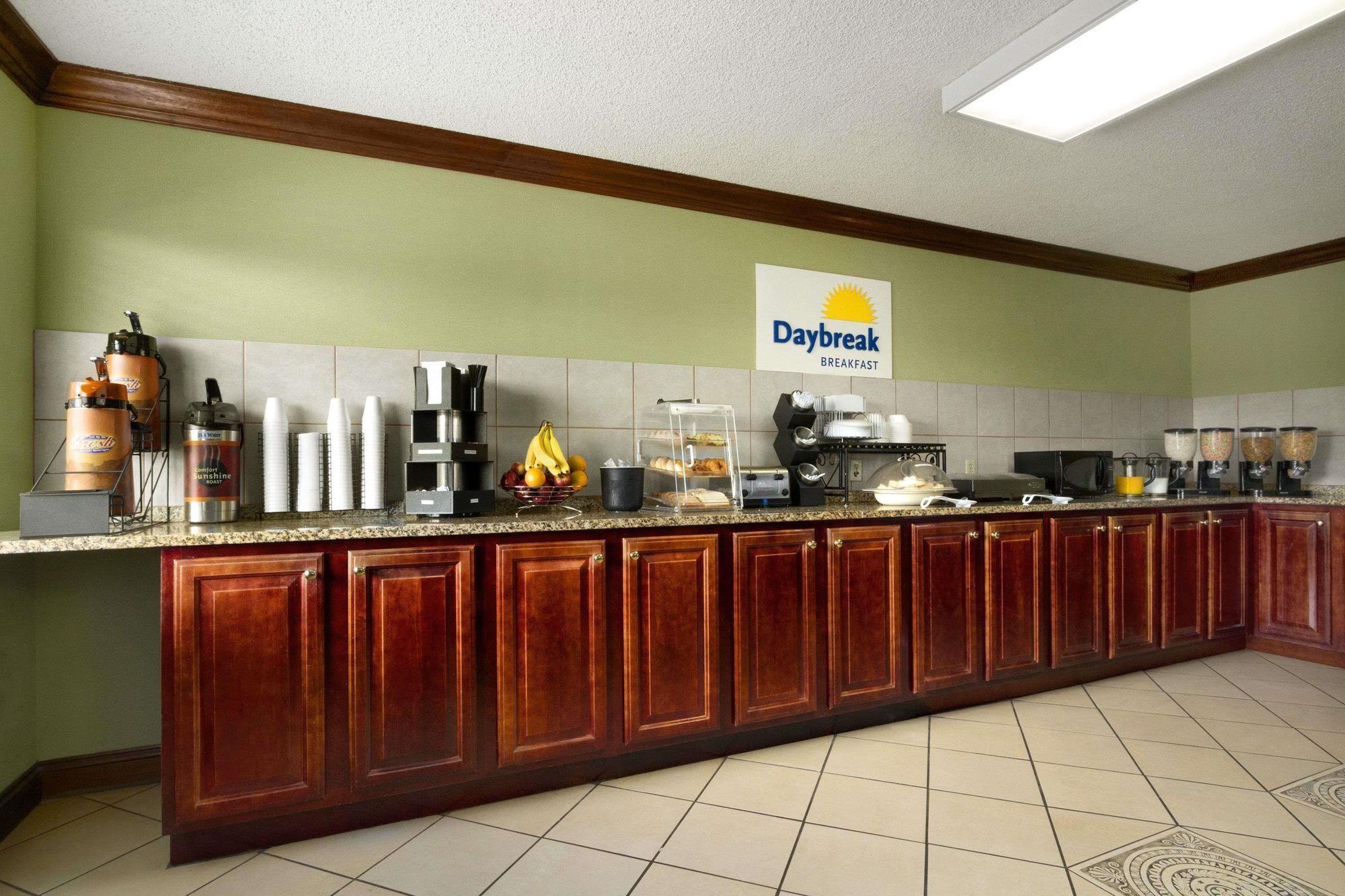 Days Inn By Wyndham Southaven Ms Dış mekan fotoğraf