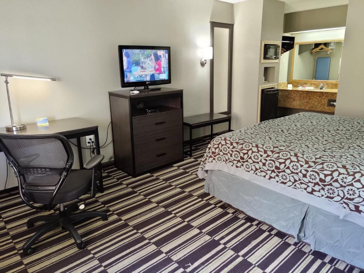 Days Inn By Wyndham Southaven Ms Dış mekan fotoğraf
